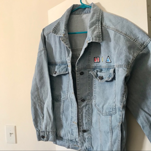 EVERYONE IS AN ARTIST Denim Jacket - Picture 4 of 7